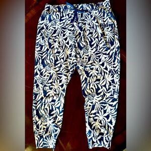 Beautiful Lilly Pulitzer cotton knit summer pants!